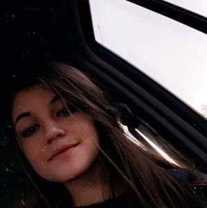 Meet your Posher, Zoie